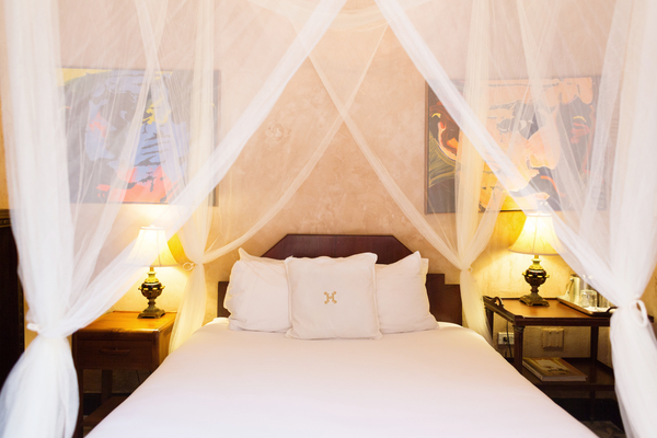 Classic Queen Photo 2